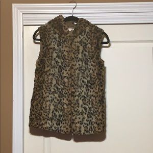 Leopard vest with hood